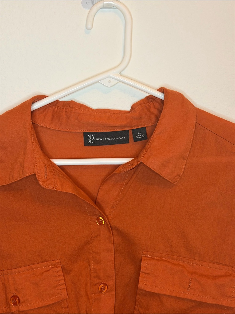 New York & Company Rust Orange Roll Tab Hi Low Button Down Utility Shirt XL - Picture 4 of 6